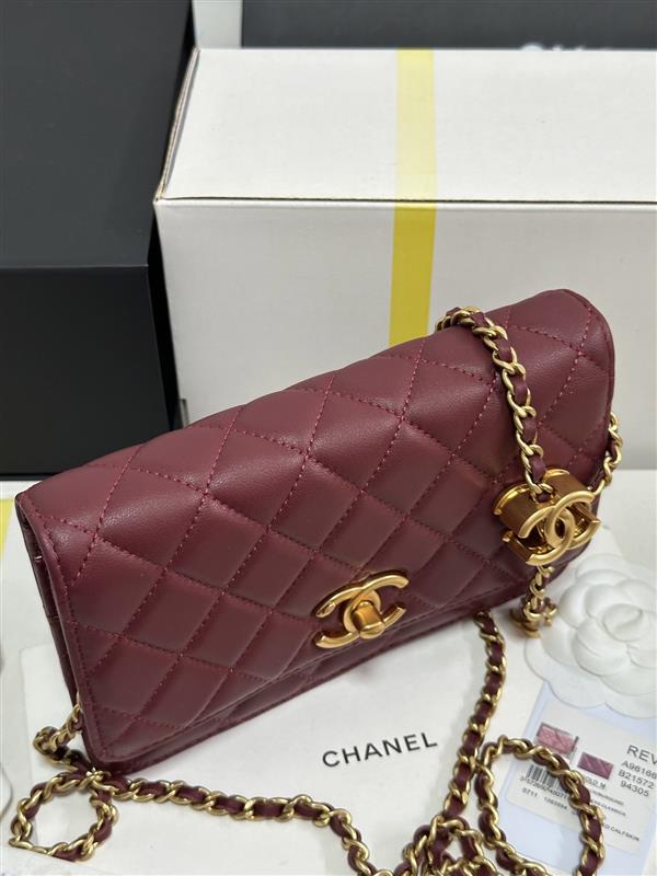 2026127205140570 700